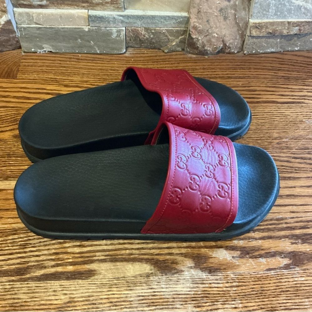 Gucci Signature Slides - Picture 2 of 8